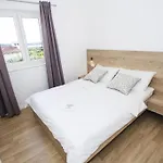 In With Terrace, Air Conditioning, Wifi, Dishwasher, Pool 4932-4 Apartment