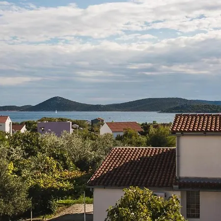 In With Terrace, Air Conditioning, Wifi, Dishwasher, Pool 4932-4 Vodice