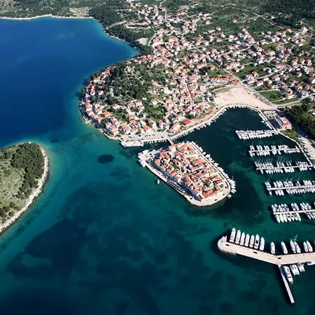 In With Terrace, Air Conditioning, Wifi, Dishwasher, Pool 4932-4 * Vodice