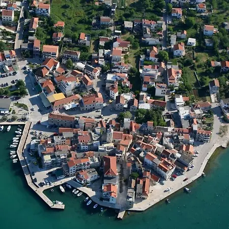 In With Terrace, Air Conditioning, Wifi, Dishwasher, Pool 4932-4 Vodice