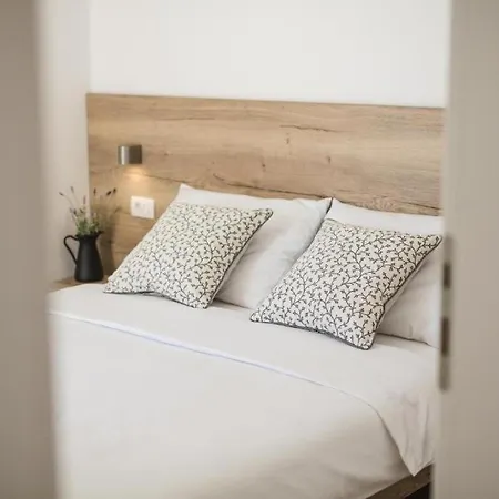 In With Terrace, Air Conditioning, Wifi, Dishwasher, Pool 4932-4 Apartment *