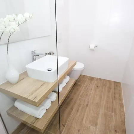 In With Terrace, Air Conditioning, Wifi, Dishwasher, Pool 4932-4 * Vodice