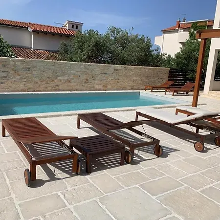 In With Terrace, Air Conditioning, Wifi, Dishwasher, Pool 4932-4 *