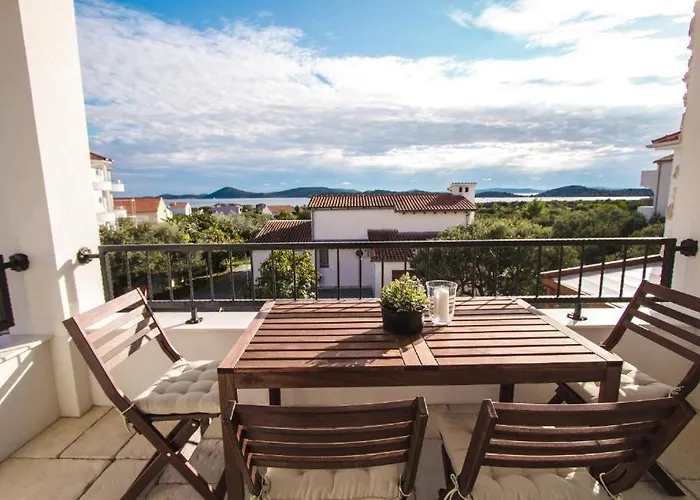 Apartamento In With Terrace, Air Conditioning, Wifi, Dishwasher, Pool 4932-4 *