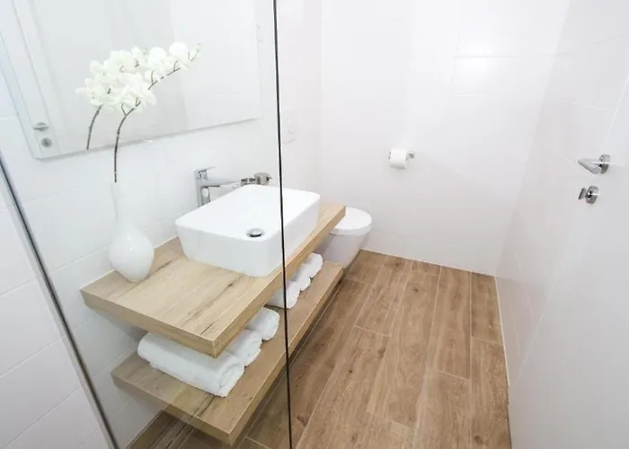 In With Terrace, Air Conditioning, Wifi, Dishwasher, Pool 4932-4 * Vodice