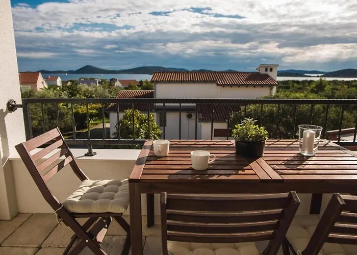 In With Terrace, Air Conditioning, Wifi, Dishwasher, Pool 4932-4 *