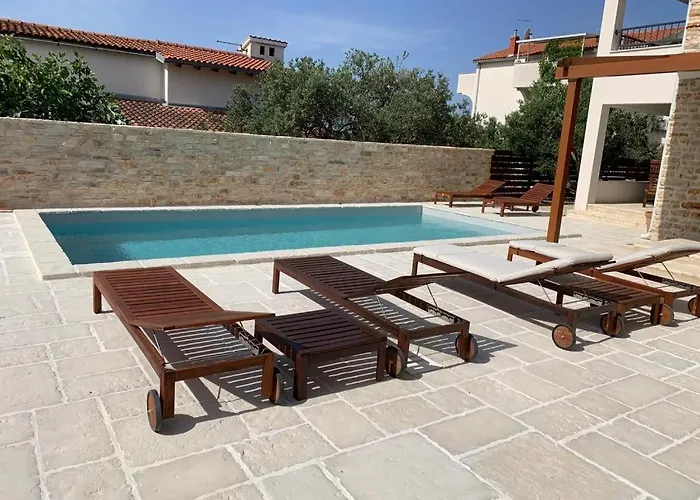 In With Terrace, Air Conditioning, Wifi, Dishwasher, Pool 4932-4 *